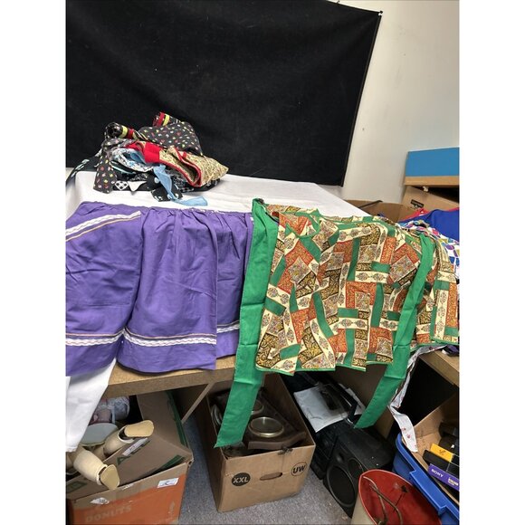 VINTAGE HALF WAIST APRONS LOT OF 12 Pockets - Picture 10 of 16